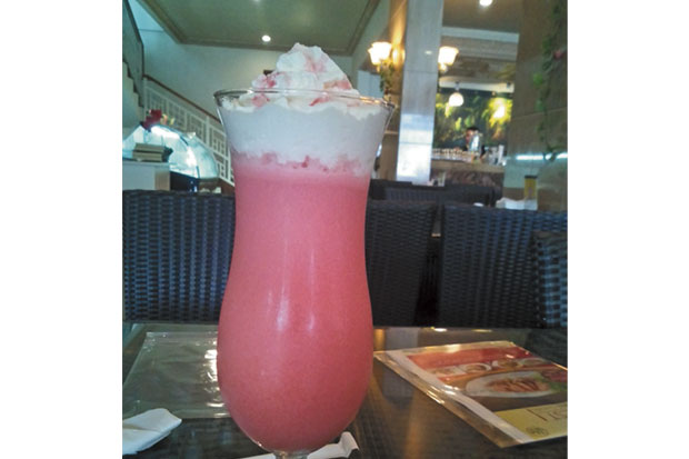 Nikmati Fruit Colada,...
