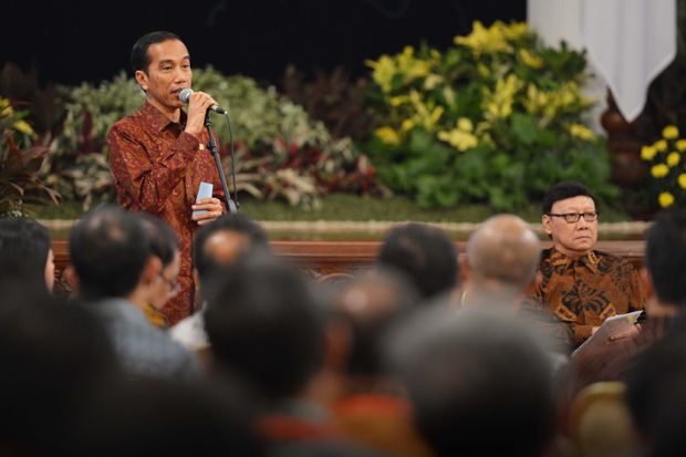Keliru Data Soekarno,...