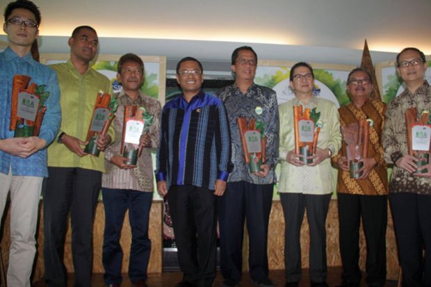 Toyota Borong 7 Penghargaan...