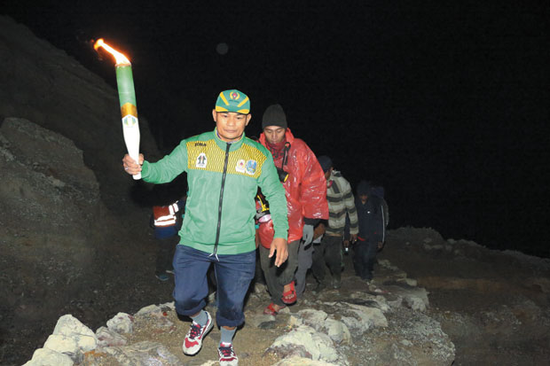 Api Biru Ijen Tandai...