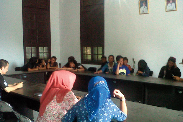 12 Anjal dan Gelandangan...