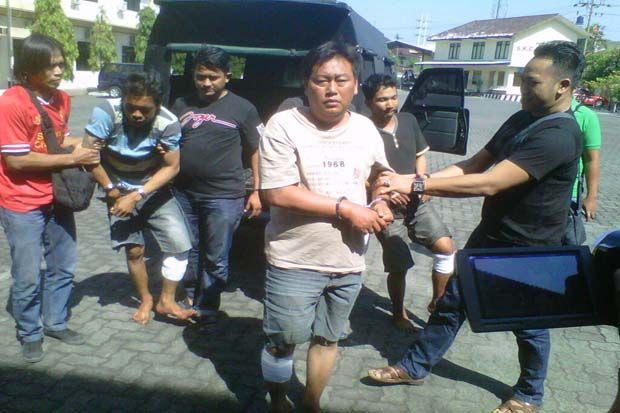 Merampok, Mantan Napi...