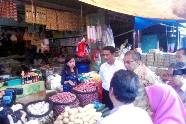 Mentan Sidak Harga Sembako...