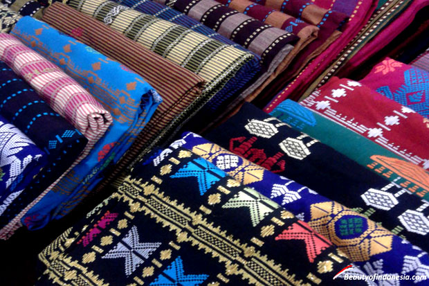 Perkuat Brand Tenun...