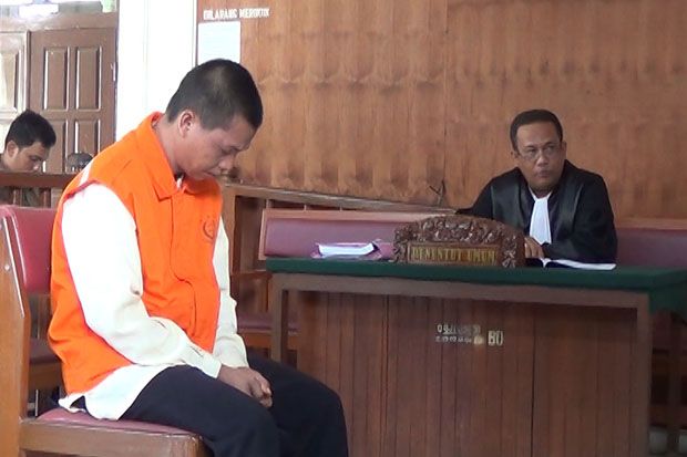 Pembakar Anak Kandung...