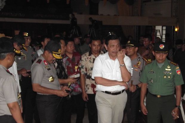 Luhut Panjaitan Cek...