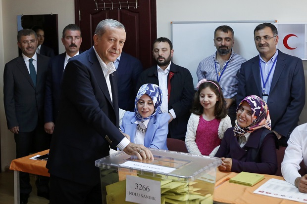 AKP Kalah Pemilu Turki,...