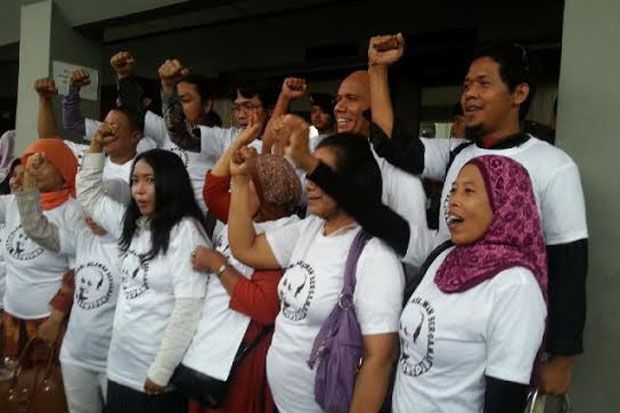 PN Jaksel Tolak Praperadilan,...