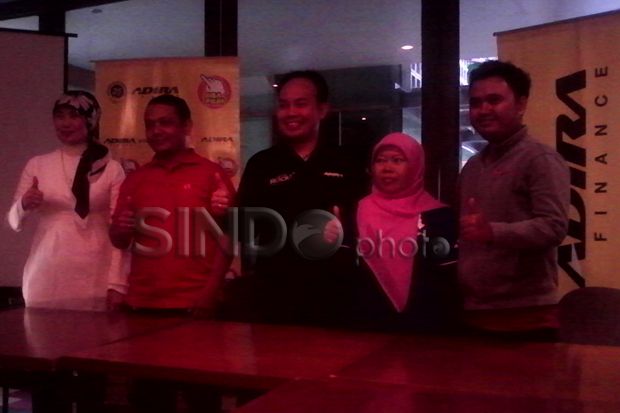Adira Finance Beri Hadiah...