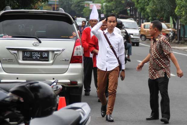Jokowi Mantu, Pengusaha...