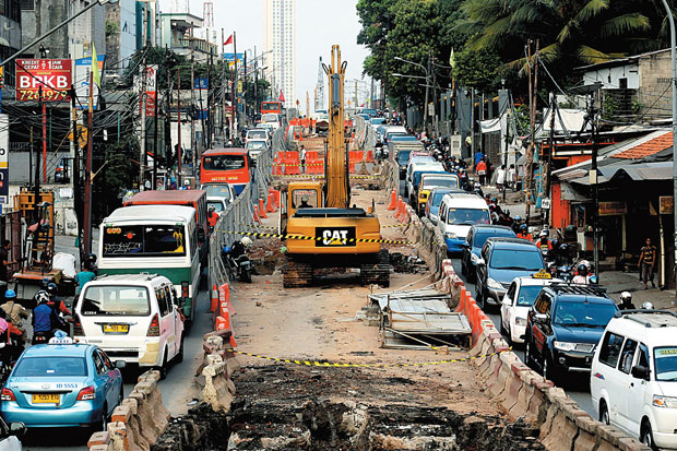 Jalanan Kian Macet,...