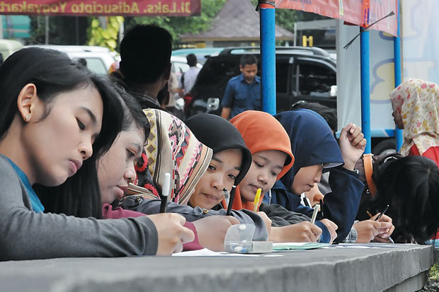 Bursa Kerja Dipadati...