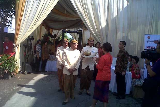 Ini Air Siraman Selvi...
