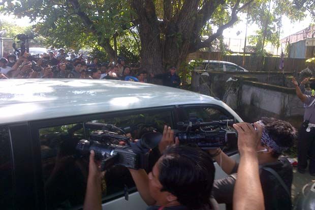 Pra Rekontruksi, Pembunuh...