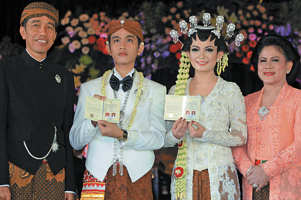 Gibran Tegang, Selvi...