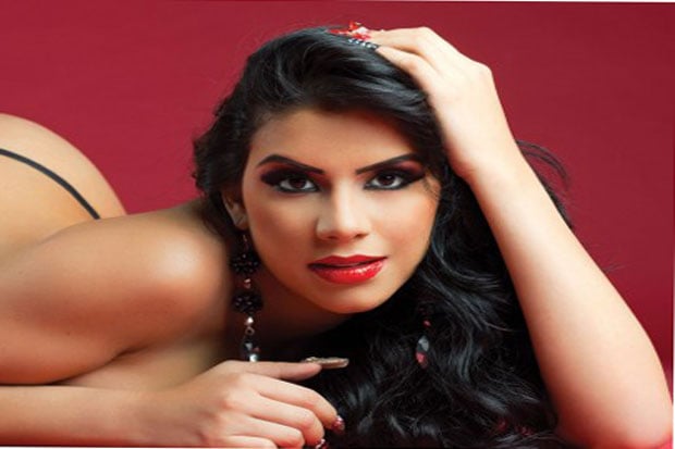 Ikuti 8 Host, Model...