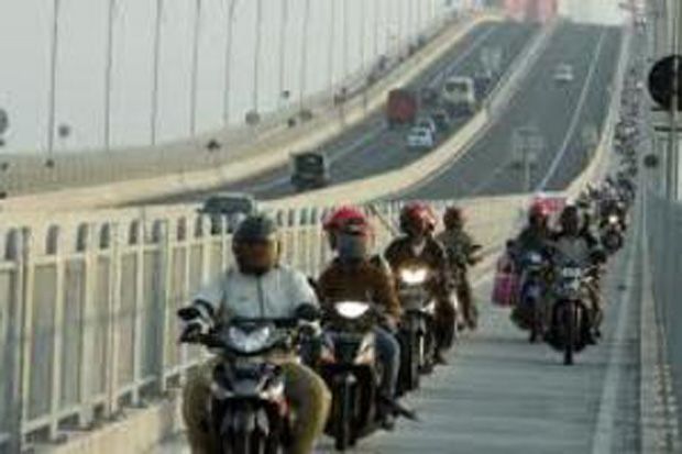 Pengendara Motor Gratis...