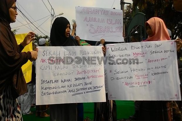 Warga Tebet Gelar Doa...