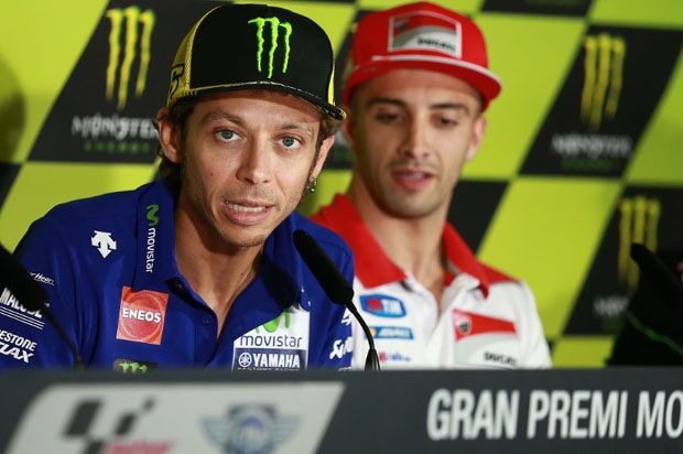 Rossi Masih Ketagihan...