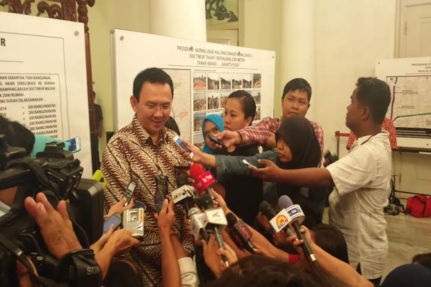 Ahok Larang Ormas Lakukan...