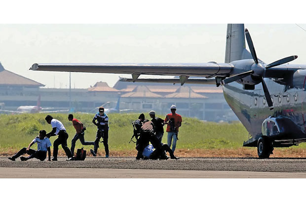 TNI AL Siapkan Kapal...