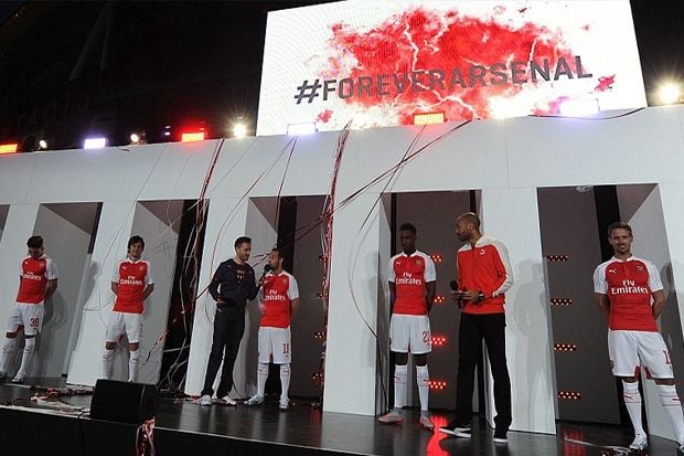 Henry Dilibatkan, Arsenal...