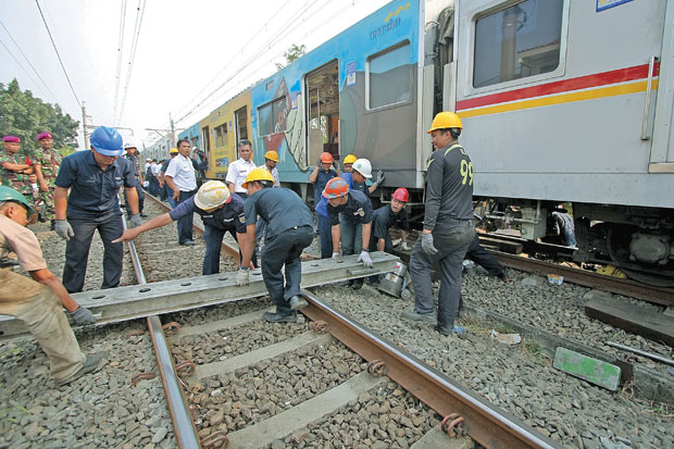 KRL Anjlok, Perjalanan...