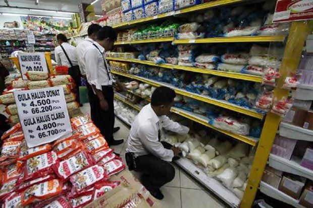 Petugas Temukan Makanan...