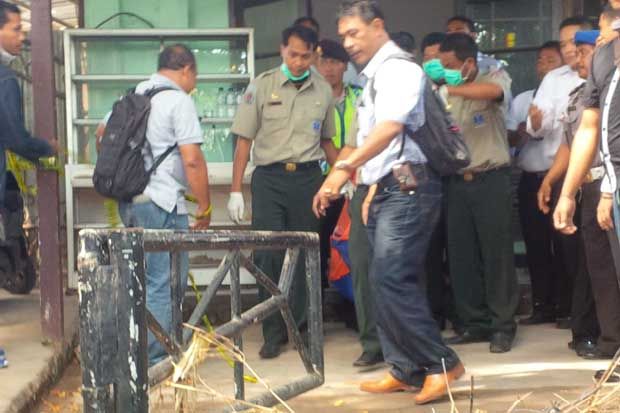 Ada Bercak Darah di...
