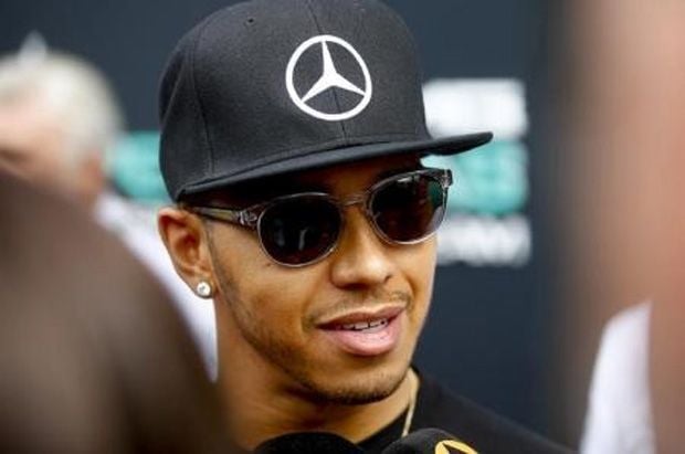 Menang Main Game, Hamilton...