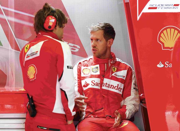 Jadi Juru Kunci, Vettel...