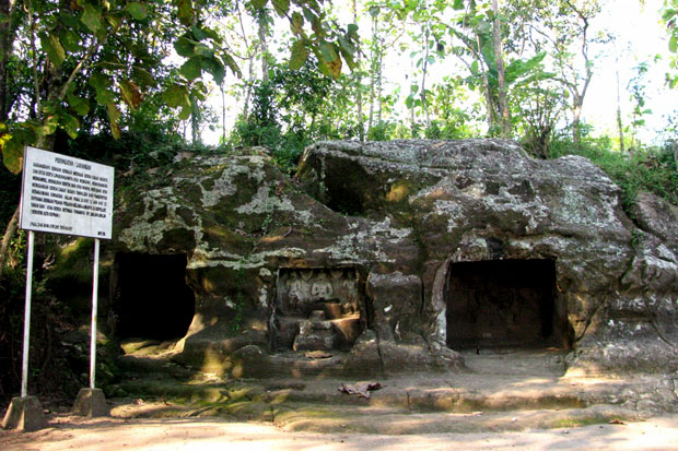 Situs Gunung Sentono...