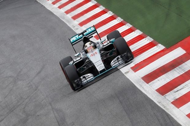 Hamilton Kunci Pole...