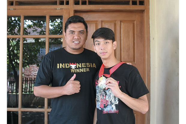 Sabet Emas Sea Games...