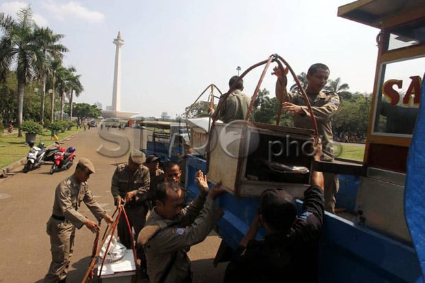 Anarkis, PKL Monas Diminta...