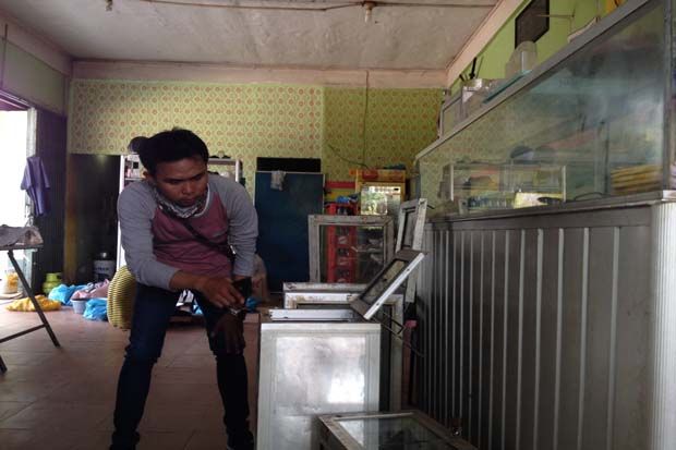 Maling Gasak Kotak Infak...