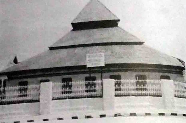 Masjid Tua Palopo Dibangun...