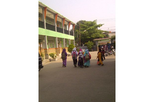 Pungutan Seragam di...