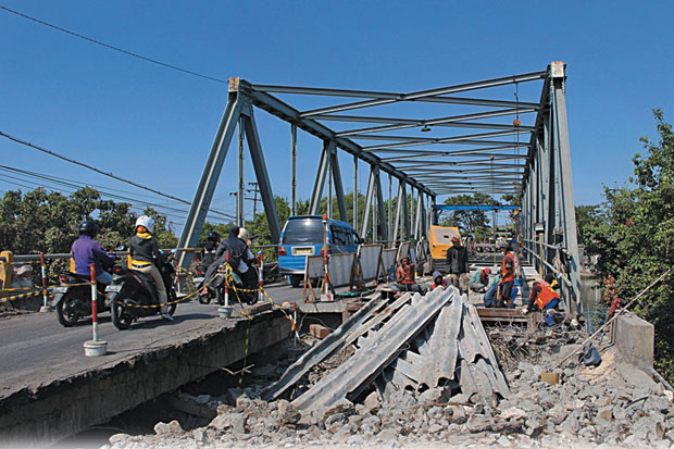 Macet Parah Intai Pantura...