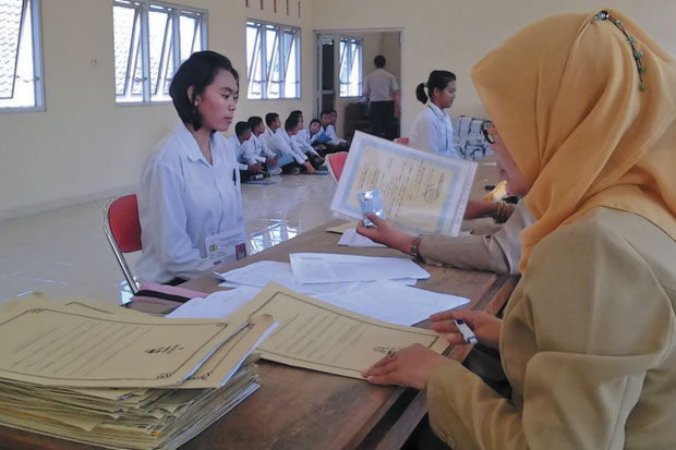 104 Calon Polisi Jalani...
