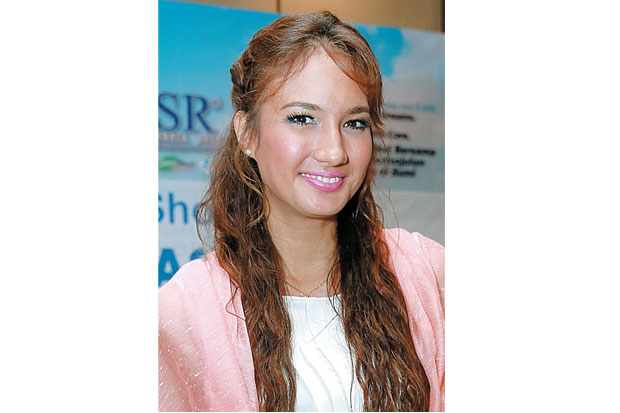 Nadine Chandrawinata...