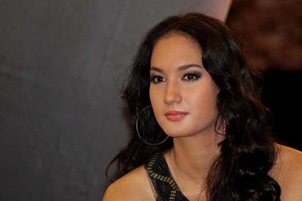 Nadine Chandrawinata...