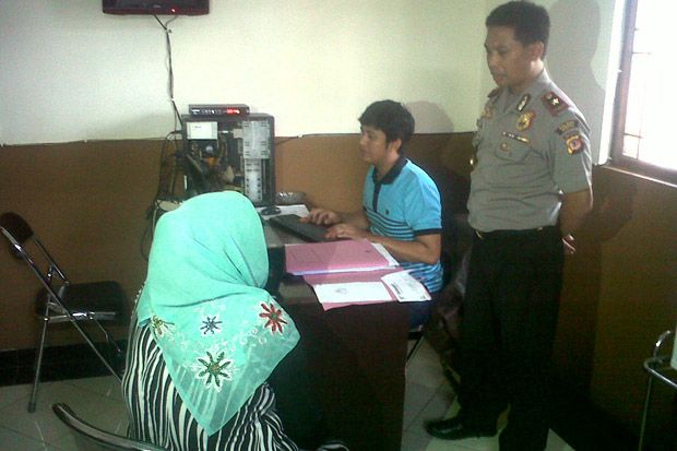 Iming-imingi Uang Gaib...