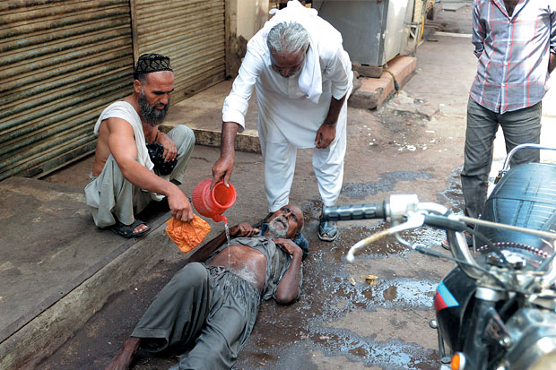 Pakistan Darurat Gelombang...