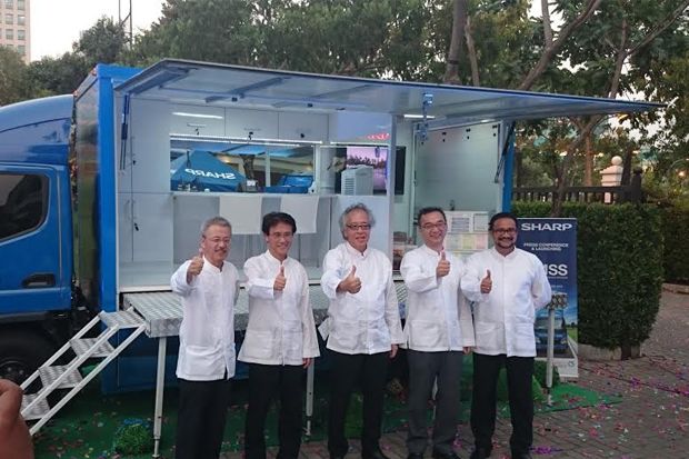 Ingin Lebih Dekat, Sharp...