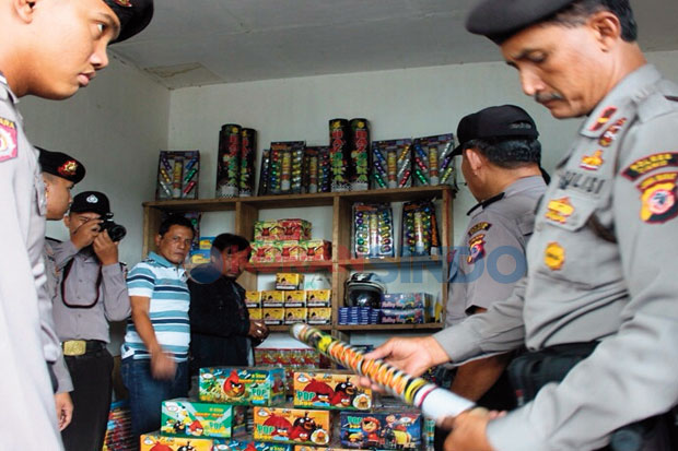 Polisi Sita Petasan...