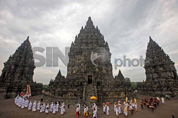 Puasa, Pengunjung Candi...