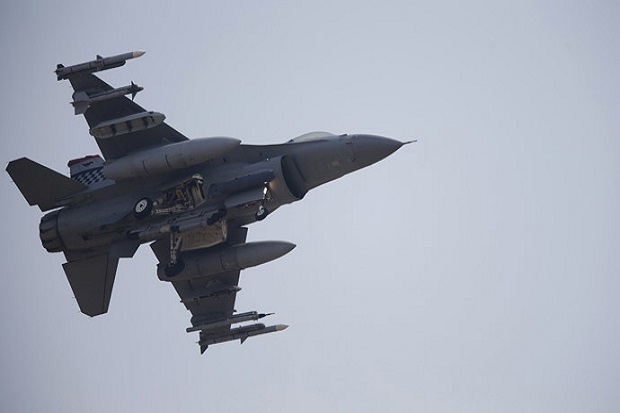 Jet Tempur F-16 AS Jatuh...