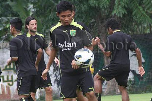 Evan Dimas Pilih Main...