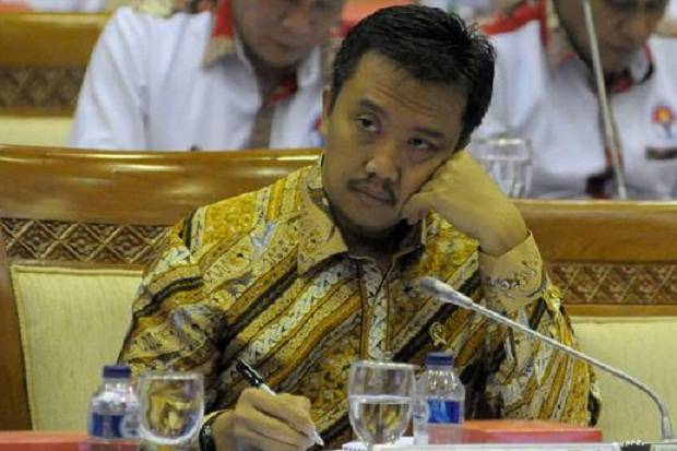 Menpora Diminta Belajar...